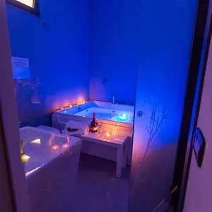 Etnea 208 Luxury Jacuzzi Catane