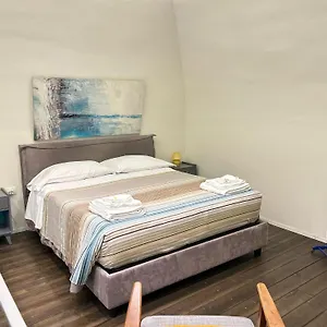 Sanbiagio, 25 Naples